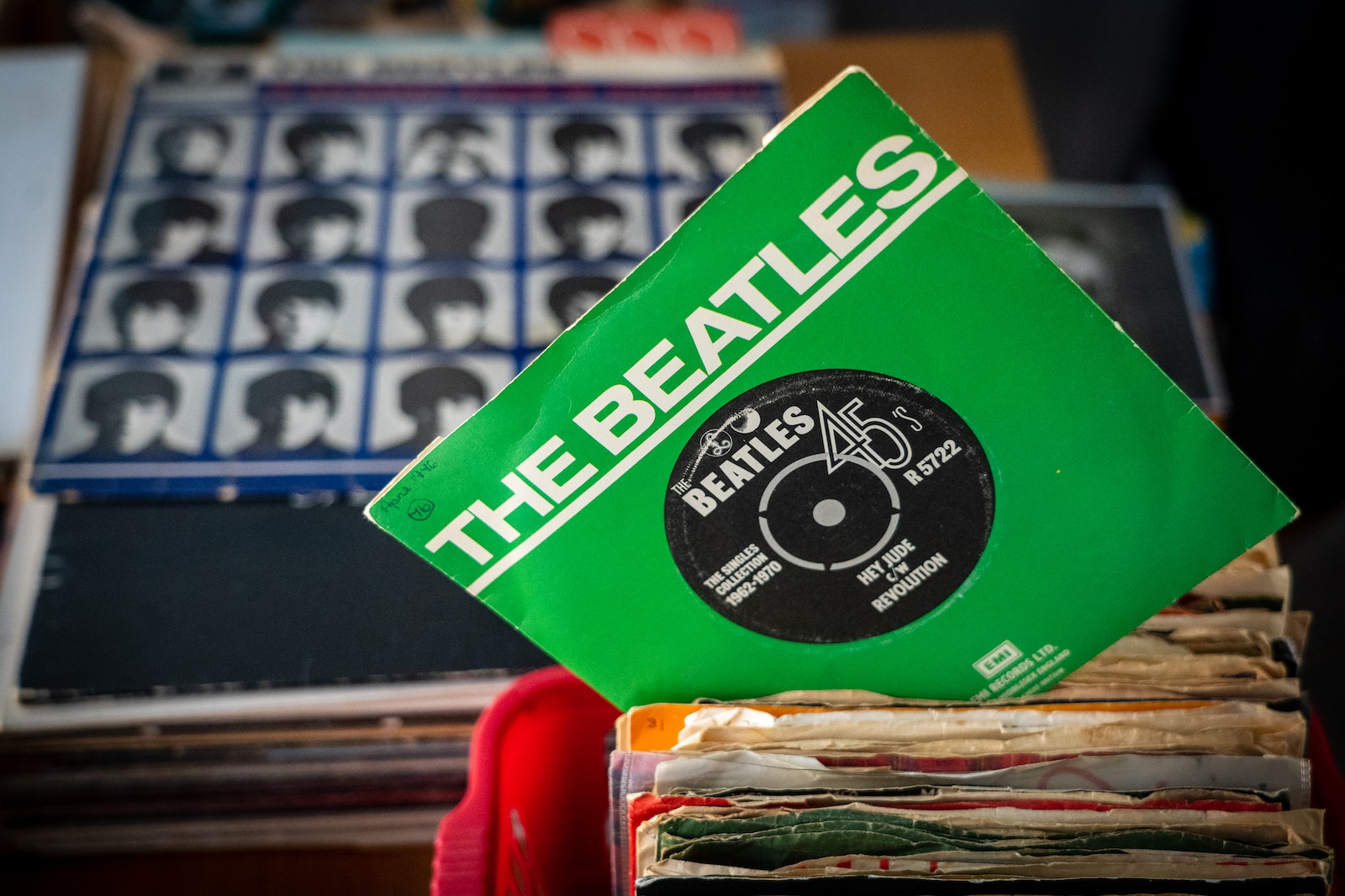 Play 10 Easy Beatles Songs with 4 Chords or LESS!