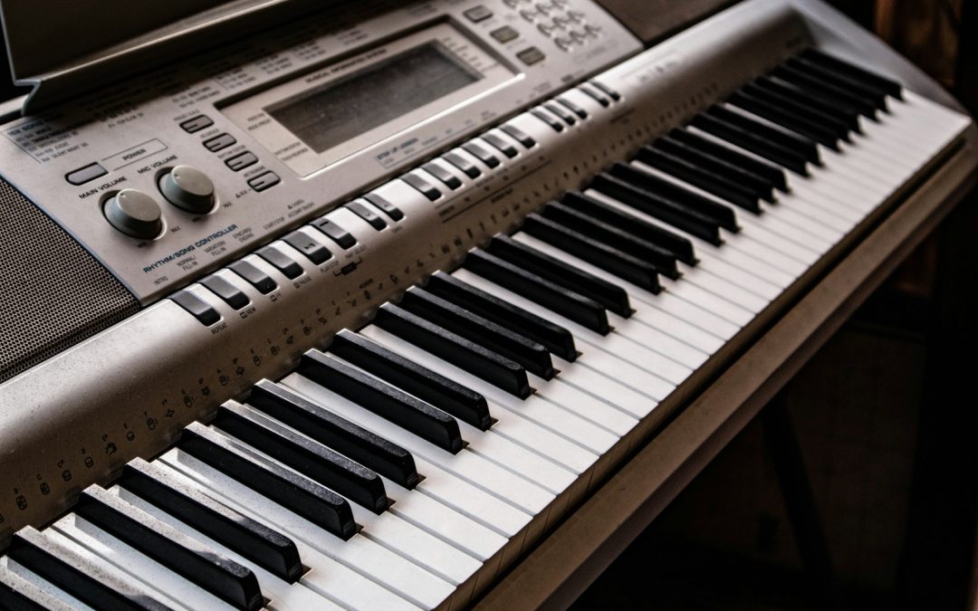 gray and black electronic keyboard